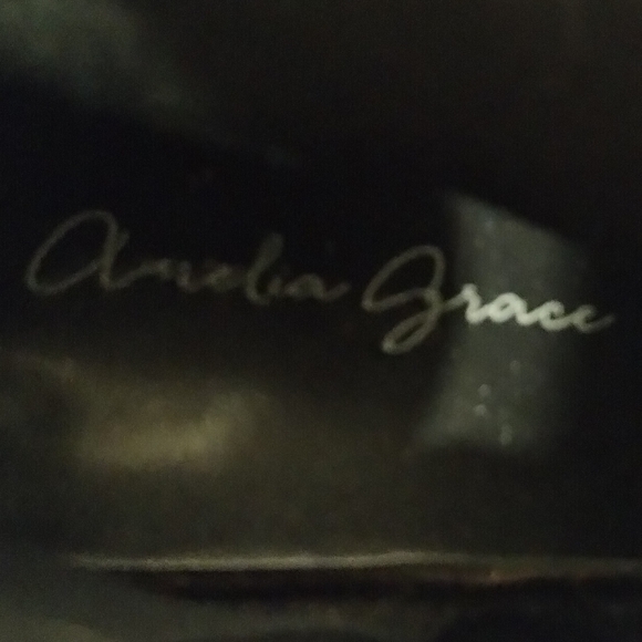 Boots - Picture 5 of 16